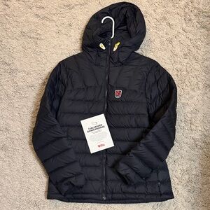Fjallraven Men's Dark Puffer Jacket